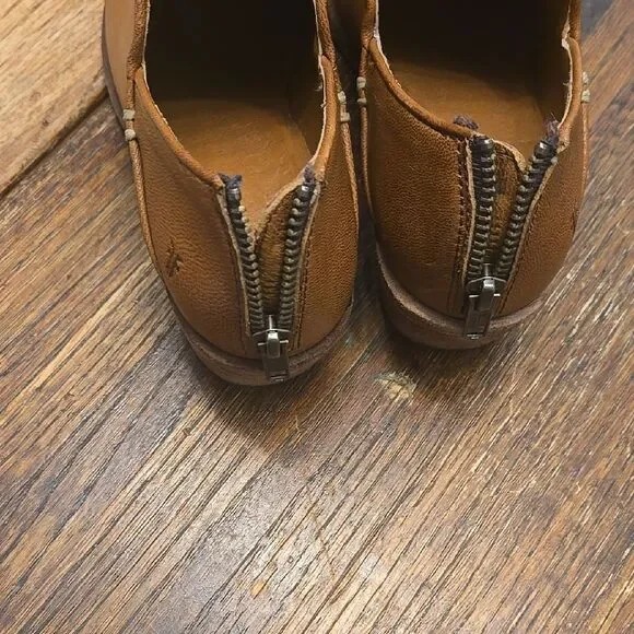 Frye Men's Tan Leather Shoes - Picture 5 of 8